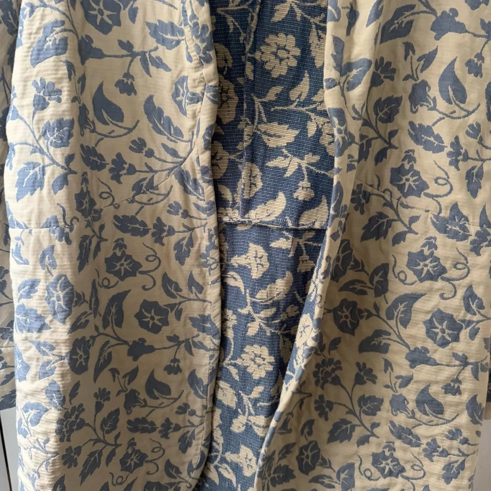 Blue and Cream Robe Jacket - Picture 3 of 6